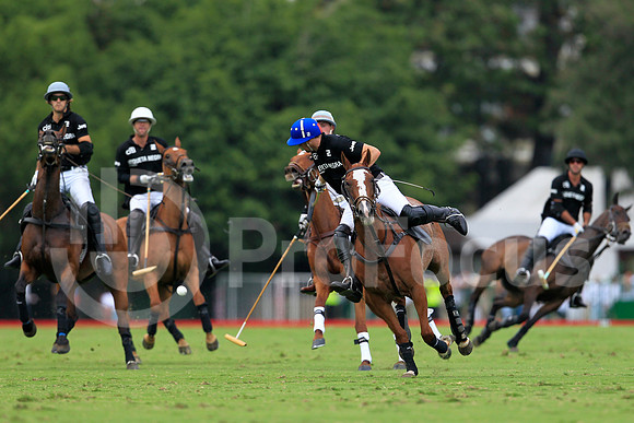 2011_TRIPLE CORONA_118