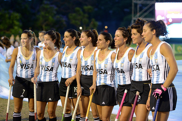Las Leonas vs Los Pumas 2013